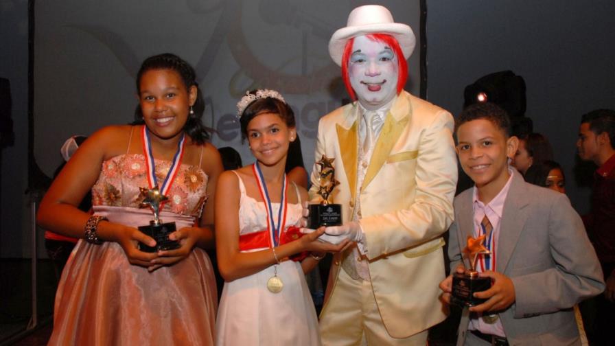 Naelkys Peña gana el reality infantil Yo canto merengue