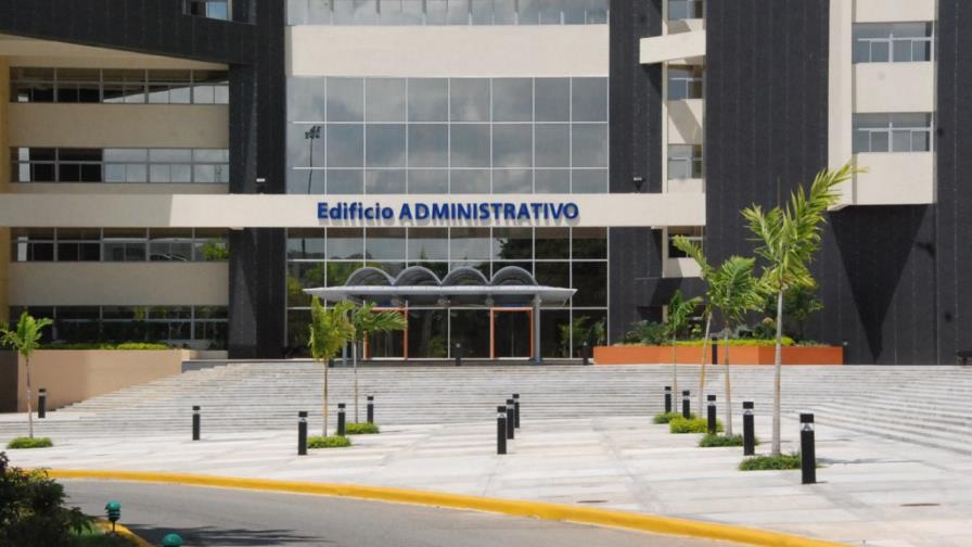 Obras inauguradas en la UASD no están listas para ser usadas