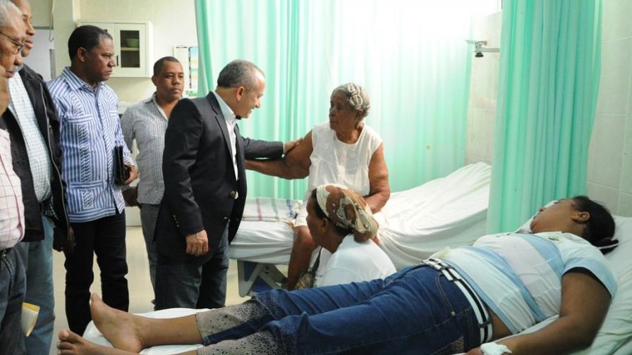 Ministro de Salud inspecciona hospital en Nagua