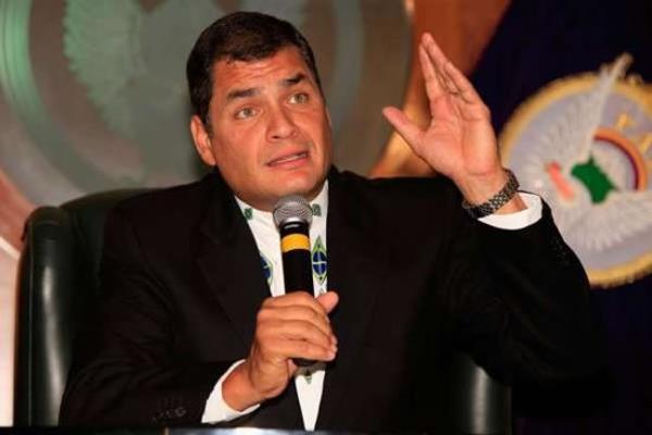 Correa tilda a Vargas Llosa de renegado tras comentarios sobre banca