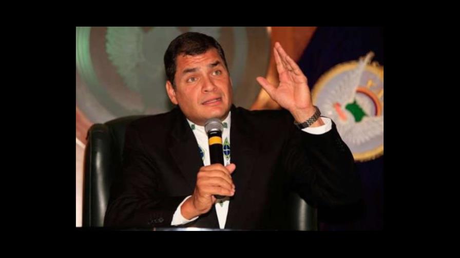 Correa tilda a Vargas Llosa de renegado tras comentarios sobre banca