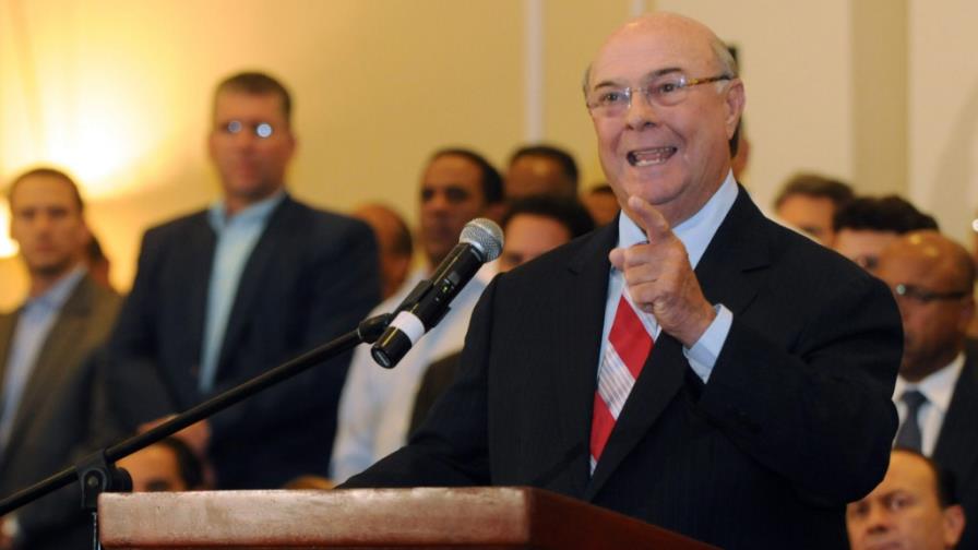 Mejía convoca a encuentro; dirección PRD lo rechaza