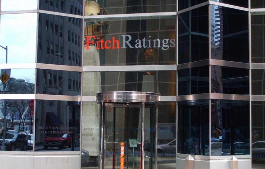 Fitch Ratings advierte EE.UU. podría perder calificación AAA