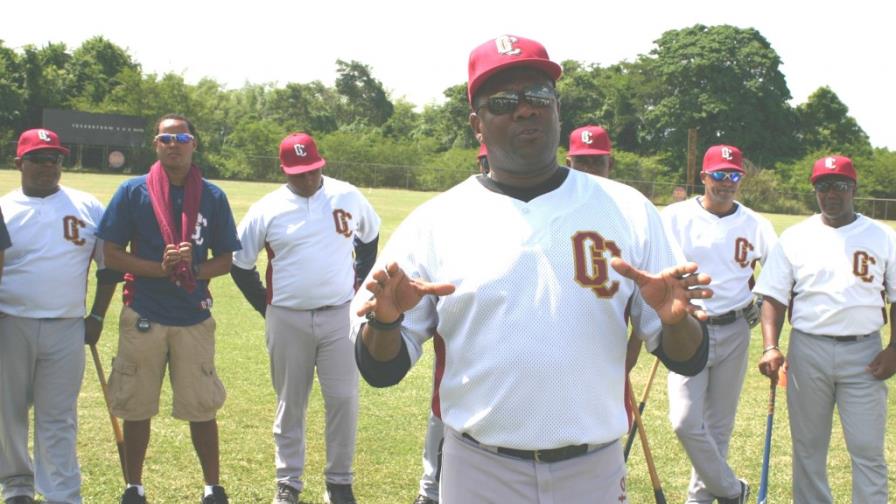 Los Gigantes despiden a La Manta y van tras Eddie Díaz