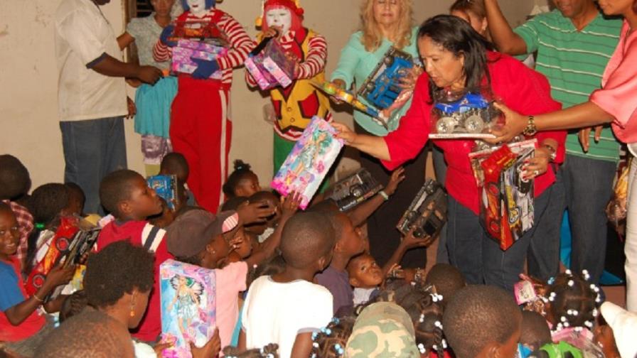 INAVI entrega juguetes a niños del municipio de Guerra INAVI entrega juguetes a niños del municipio de Guerra
