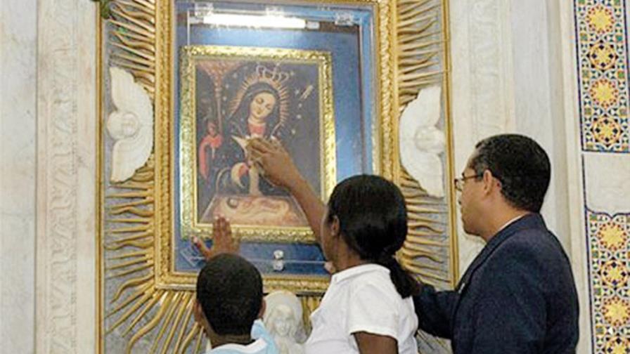 Se siente devoción por Virgen de La Altagracia