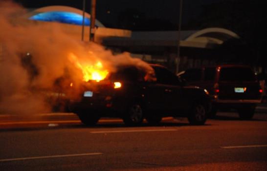 Policías irrumpen en local de Federación de Estudiantes de la UASD