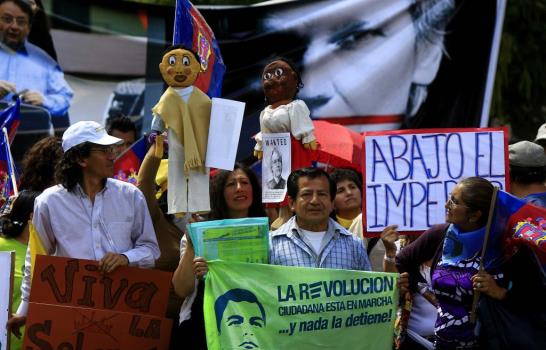 Ecuador y Reino Unido dispuestos a hablar, pero no varían sus posiciones Ecuador y Reino Unido dispuestos a hablar, pero no varían sus posiciones