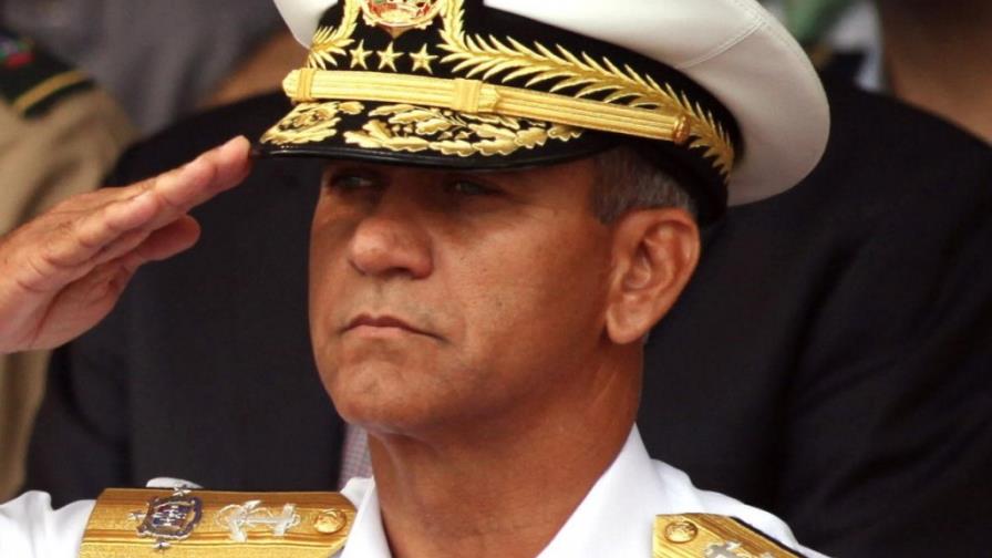 Sigfrido Pared revela hay 60 generales de las FF.AA sin funciones