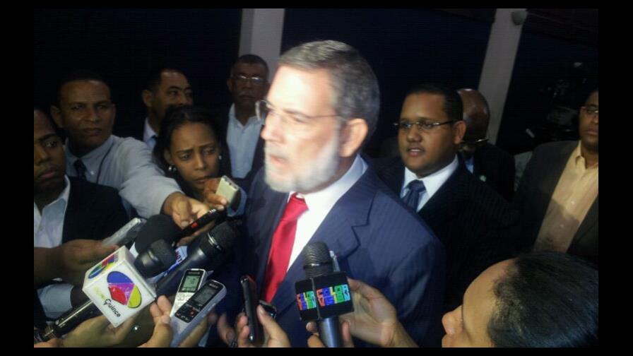 Gobierno anuncia cancelaciones, aunque no serán masivas
