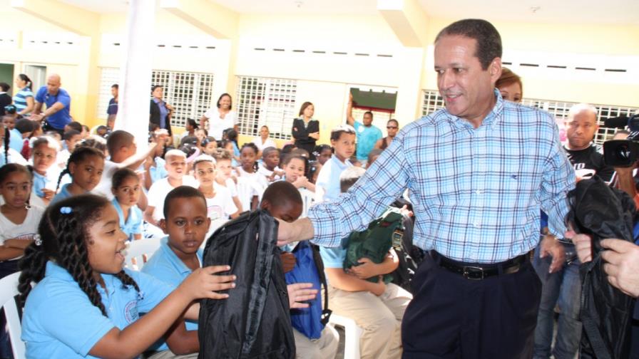 Pared Pérez dice que Hipólito Mejía busca la división del PLD