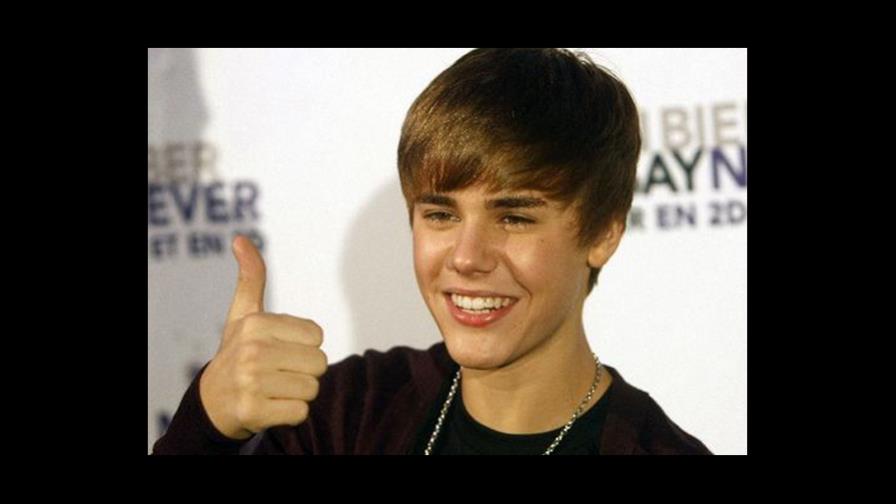 Justin Bieber queda libre después de golpear un fotógrafo Justin Bieber queda libre después de golpear un fotógrafo