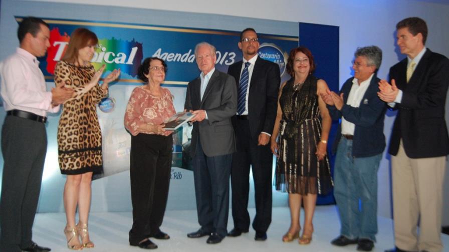 Pinturas Tropical lanza agenda 2013 Pinturas Tropical lanza agenda 2013