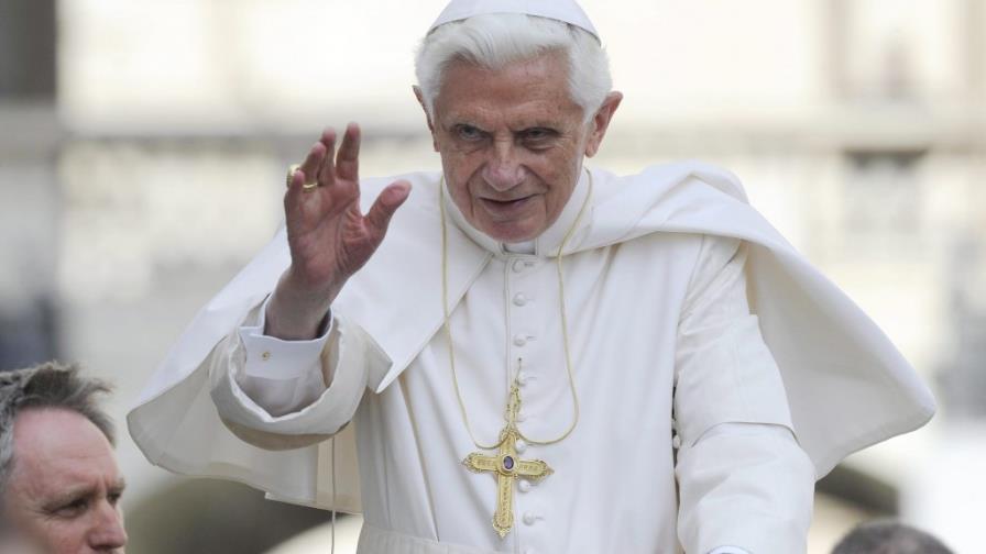 Benedicto XVI dice que la teoría del género es una falacia