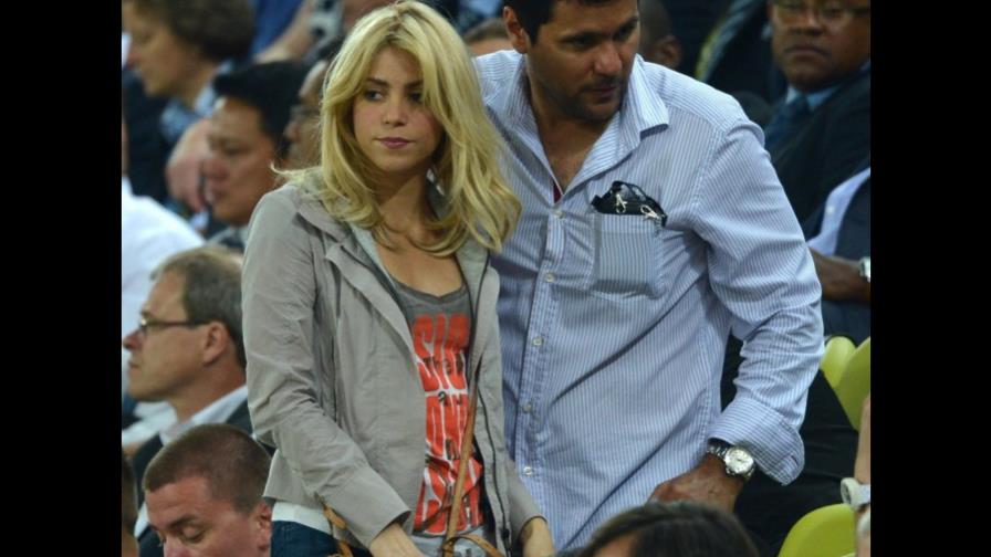 Padre de Shakira dice que nunca ha confirmado el supuesto embarazo de su hija