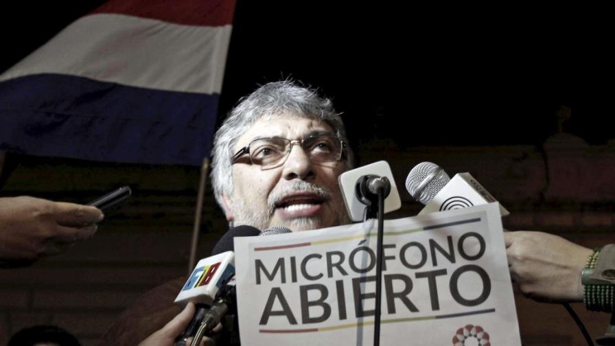 Lugo ratifica que resistirá al golpe de Estado tras un mes de destitución