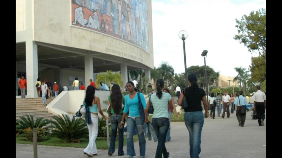 UASD suspende docencia mañana