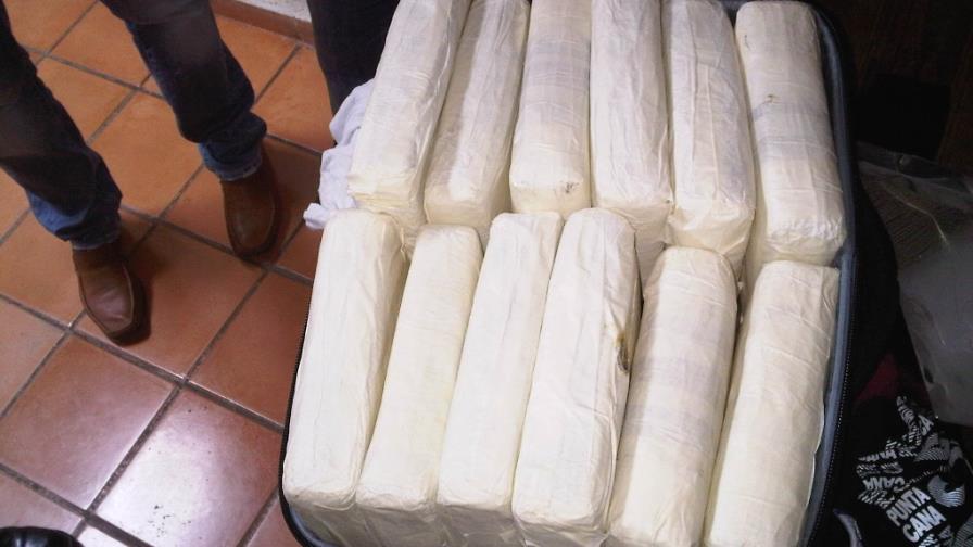 DNCD impide envío de una maleta llena de paquetes cocaína a Portugal