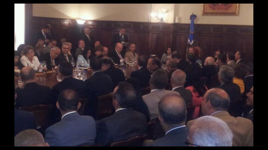 Danilo manejará compras y contrataciones del Estado