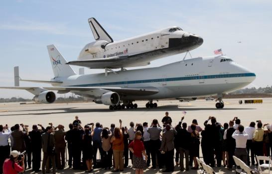 Endeavour pone fin a una era de exploración espacial