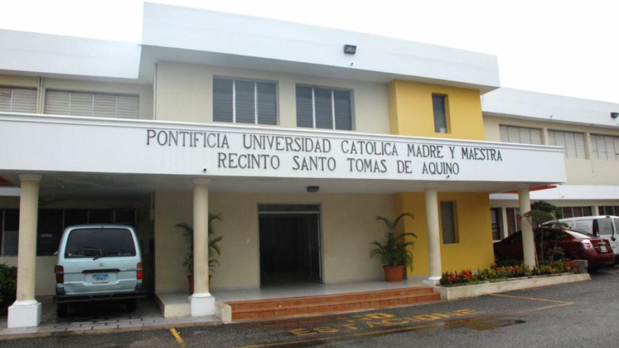 Estudiantes critican aumentos de créditos