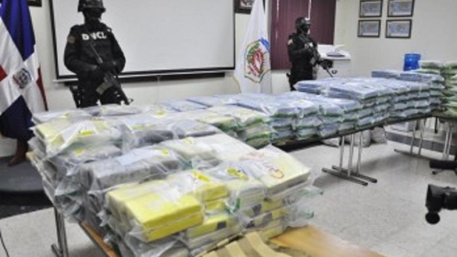 DNCD seizes 950 kg of cocaine and arrests seven