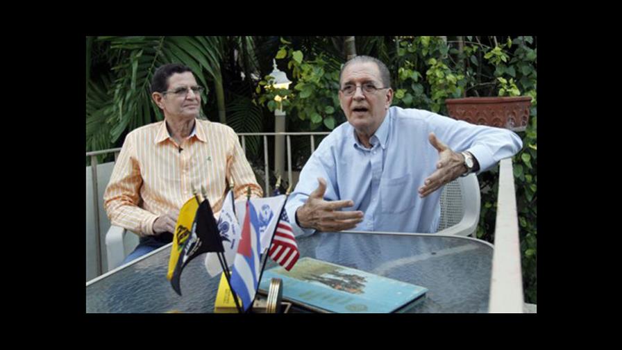 Hermanos vivieron doble crisis por misiles cubanos