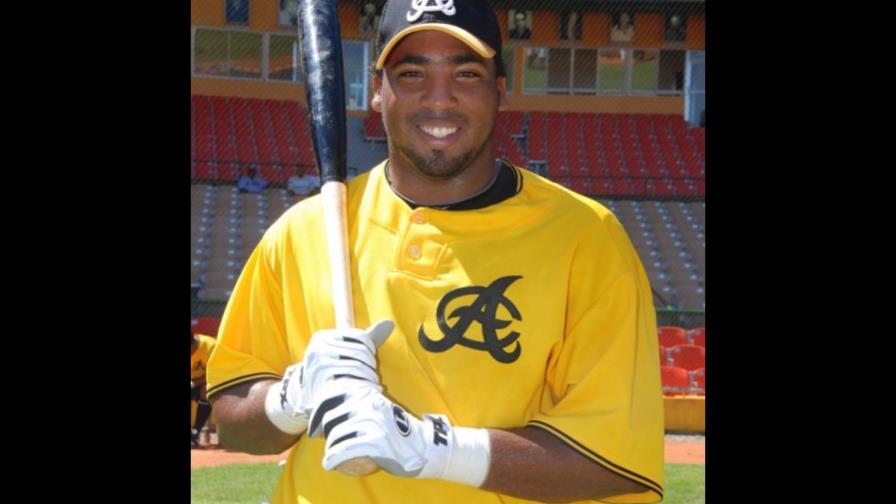 Héctor Luna firmó con Dragones de Japón Héctor Luna firmó con Dragones de Japón