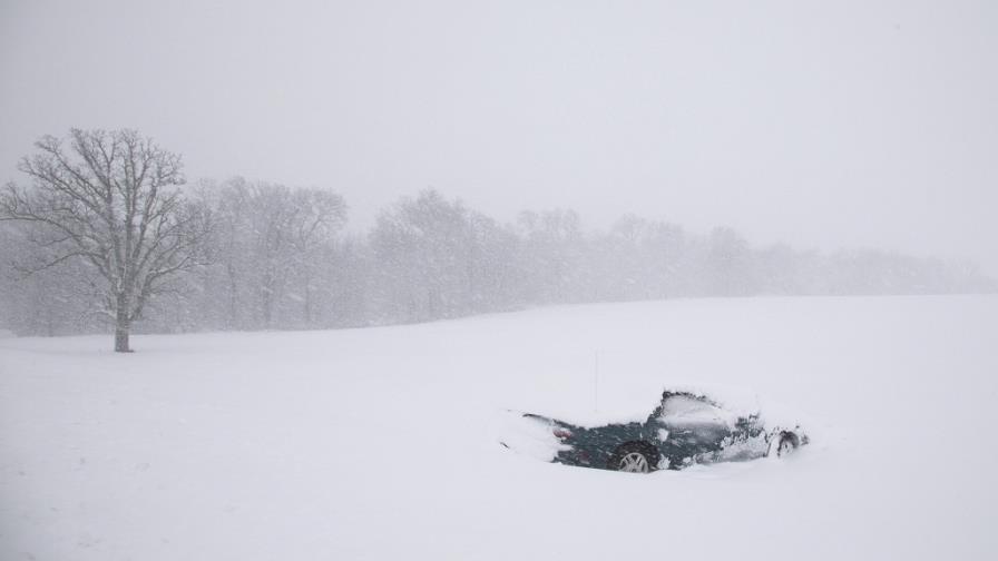 Tormenta de nieve en Estados Unidos deja al menos ocho muertos