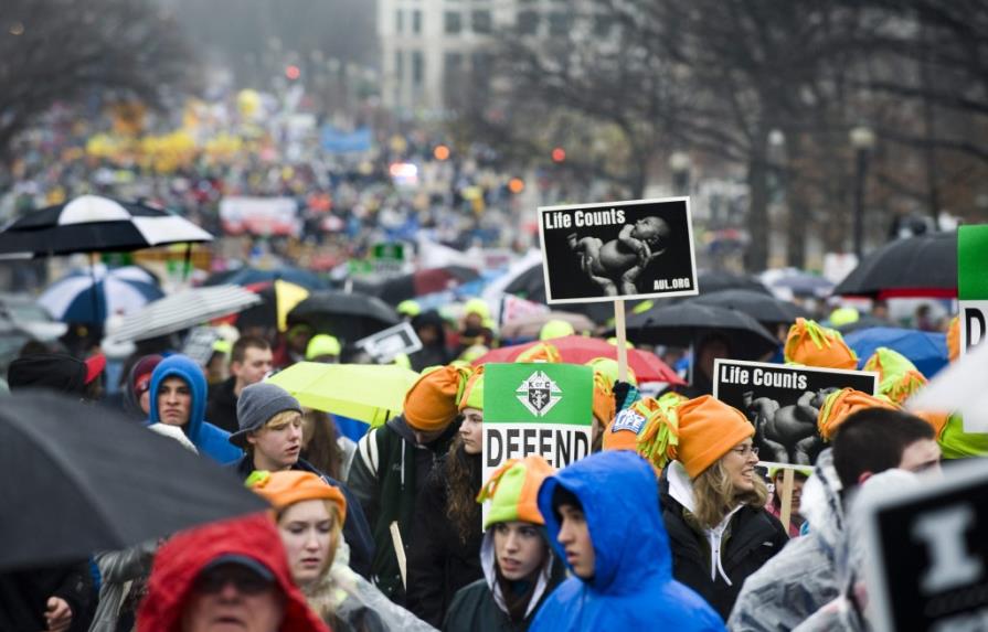 Miles de personas marchan contra el aborto en EE.UU