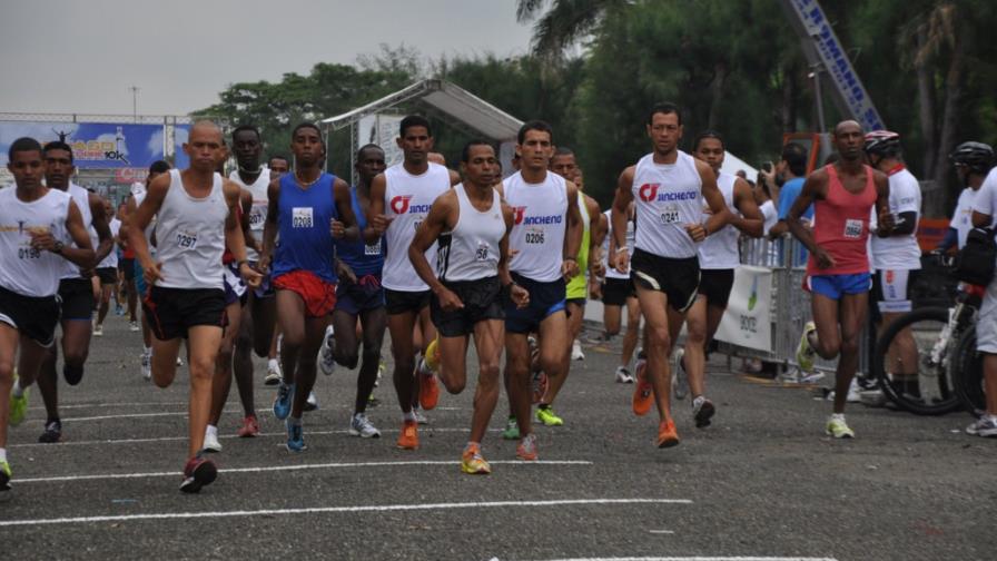 Más de mil personas en Santiago Corre 10K