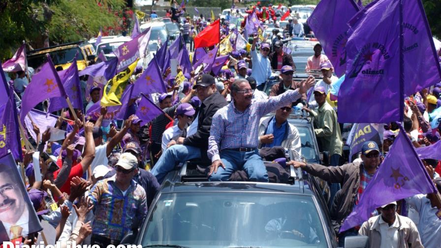 Leonel y Danilo movilizan a miles peledeístas