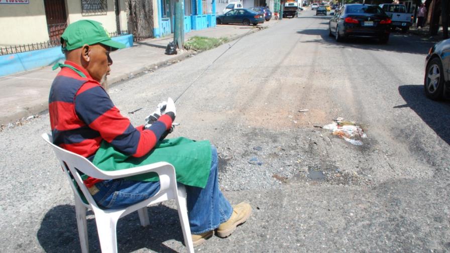 Boquete en la avenida Yolanda Guzmán lleva dos heridos