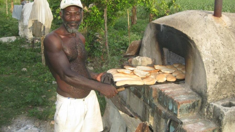 Andrés Coffi: el artesano de los panes hace magia para encaminar siete hijos hacia el futuro