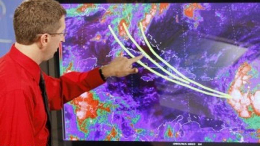 RED ALERT for the imminent arrival of Isaac with hurricane winds