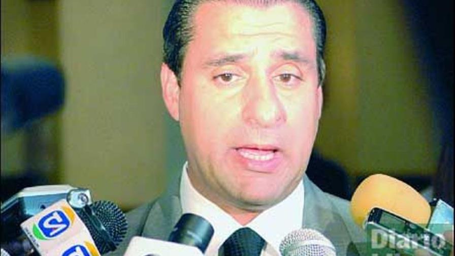 Castaños Guzmán pide a Danilo botar funcionarios no declaren sus bienes