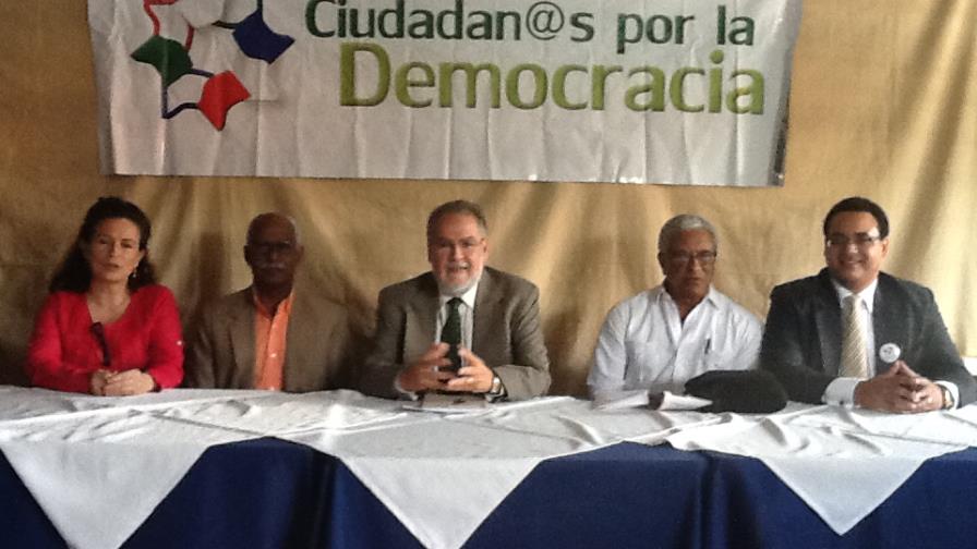 Responsabilizan a Leonel Fernández del hoyo fiscal Responsabilizan a Leonel Fernández del hoyo fiscal