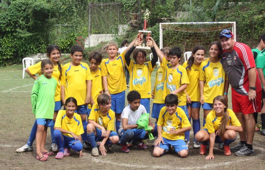 Celebran torneo de Soccer de ACCAS