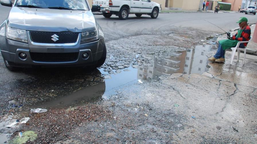Badén complicado en la calle Luis Desangles