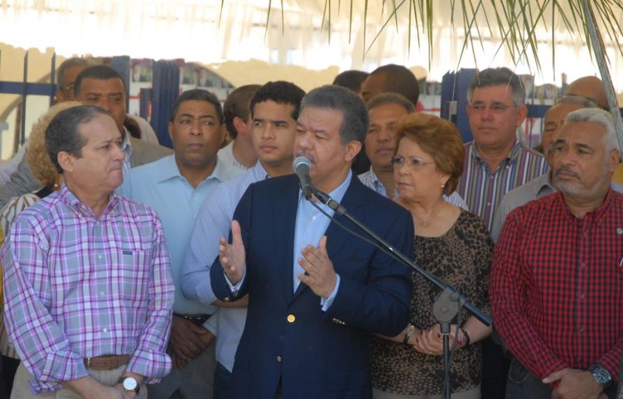 Leonel Fernández dice Medina trabaja para mitigar pobreza