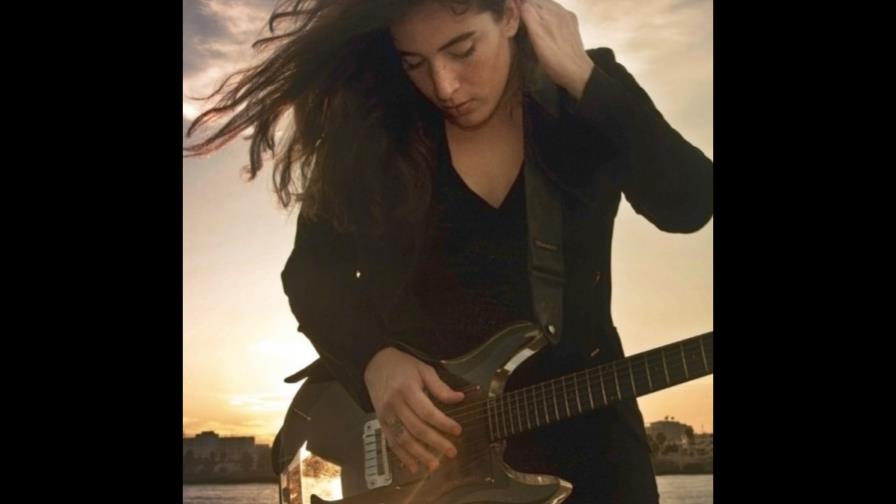 Henya, nominada en Artist in Music Awards