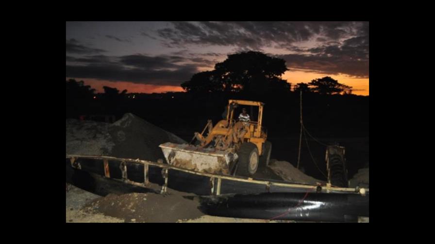 Decomisan maquinarias extraían materiales del río Haina