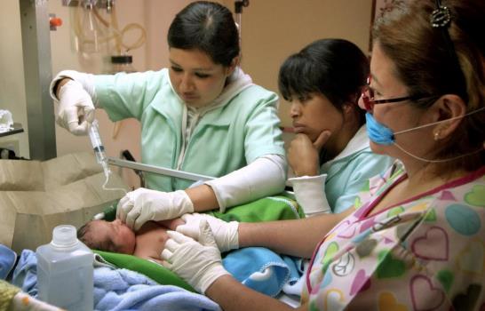 México apuesta por las comadronas para reducir la mortalidad materna