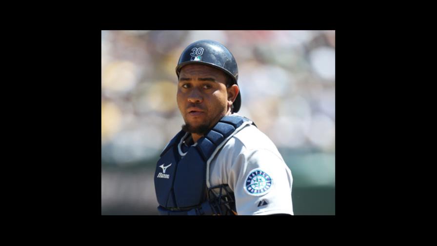 Miguel Olivo dispara jonrón y sencillo en Triple A
