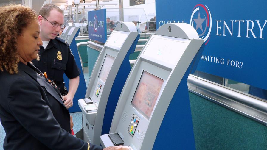 EE.UU. recuerda a viajeros está prohibido entrada con mercancías hechas en Cuba