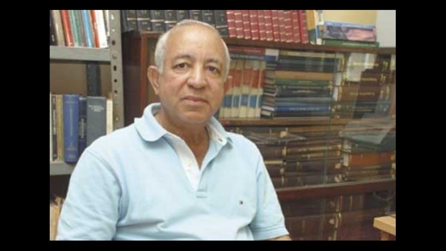 Padre Luis Rosario dice es necesario tratamiento médico a joven embarazada