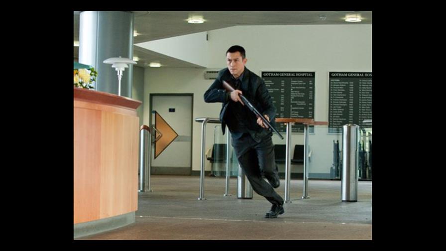 Hollywood elude culpa de tiroteo en estreno de Batman