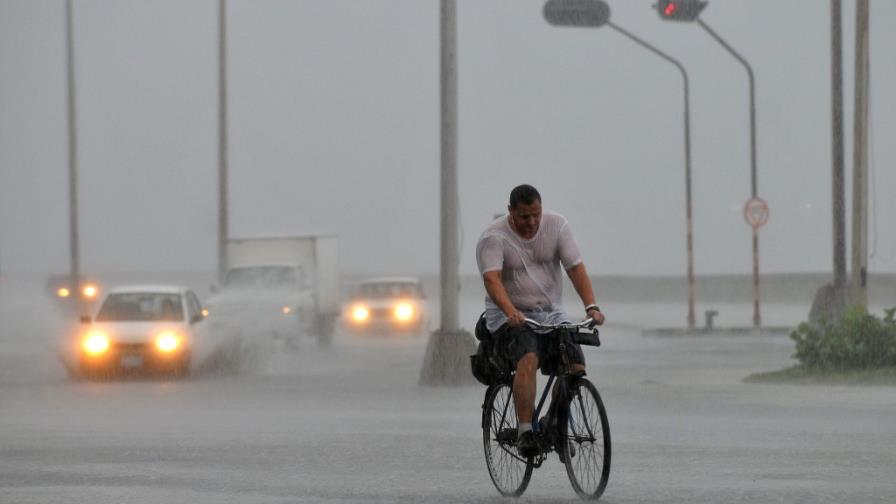 Cuba declara fase informativa para zonas orientales por amenaza de Isaac