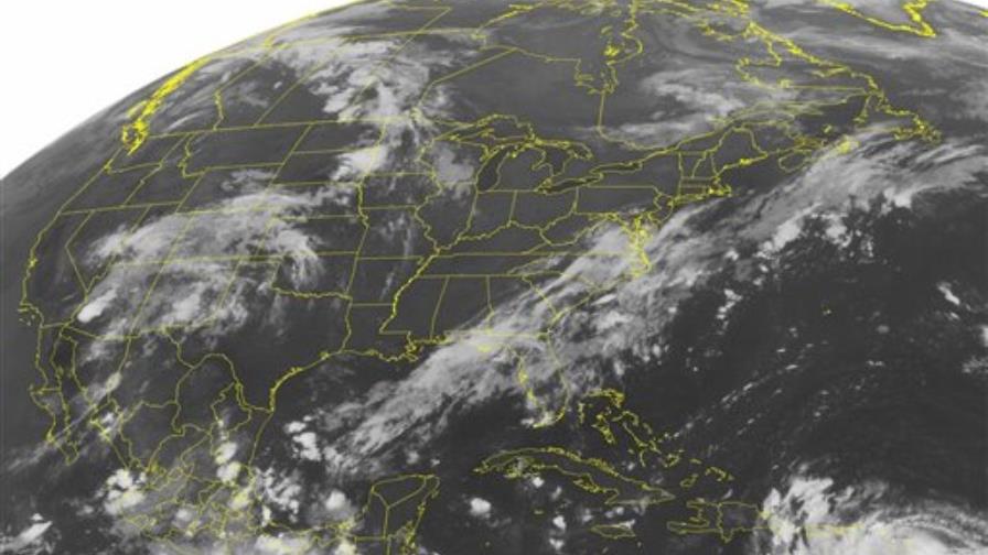 Isaac mantiene vientos máximos de 75 kph; se mantiene aviso de tormenta tropical