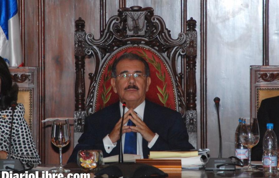 Danilo Medina someterá hoy al Congreso reforma fiscal